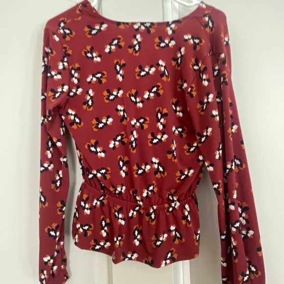 Shirts & Blouses - Picture 4 of 8